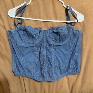 Size M blue corset top